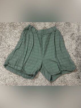 Alcott Women’s Sage Green Casual Shorts Size Medium